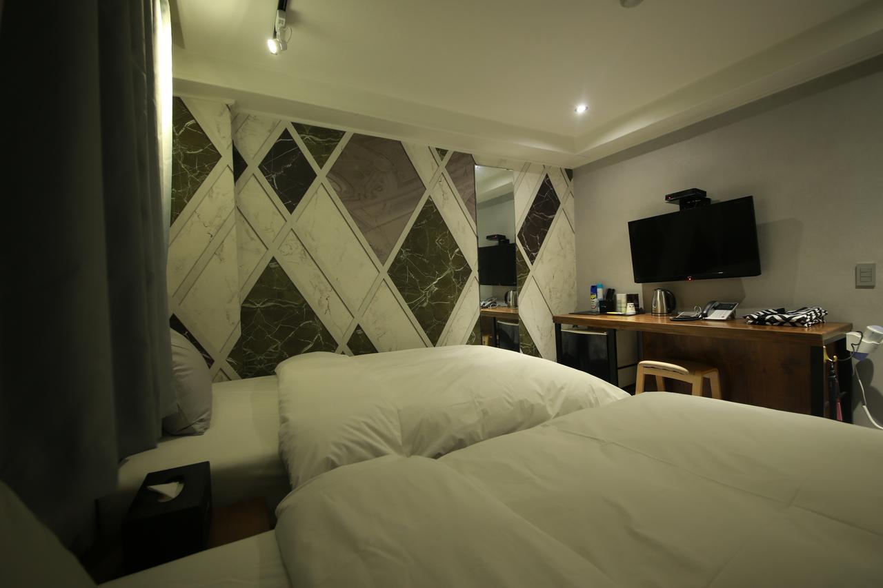 Hotel Blanc In Cheongju Extérieur photo